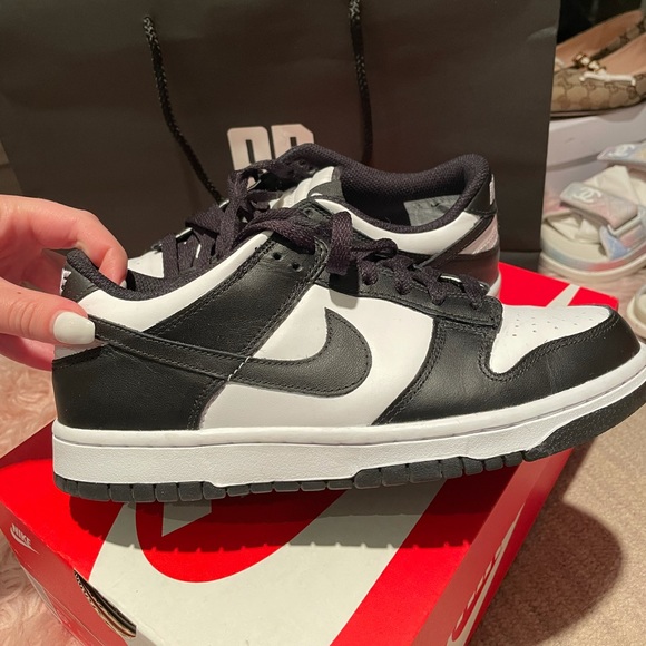 Authentic Nike Dunk Low Pandas - Picture 8 of 9